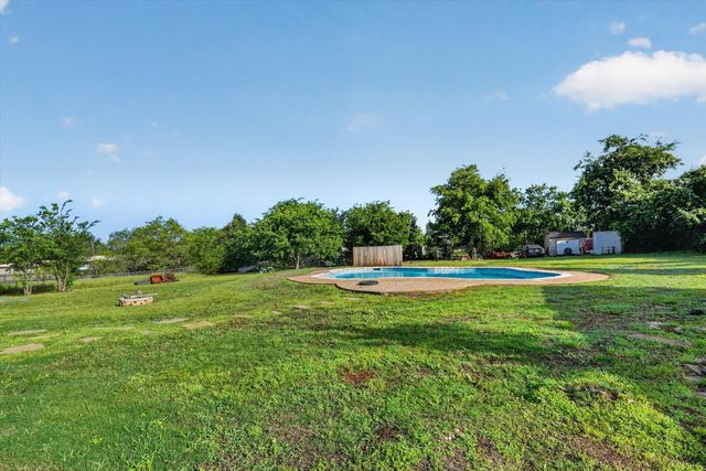 4041 Burleson Retta Road, Burleson, TX 76028
