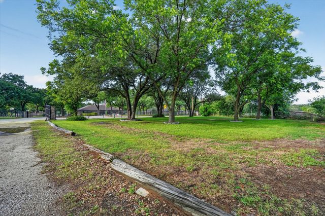 4041 Burleson Retta Road, Burleson, TX 76028