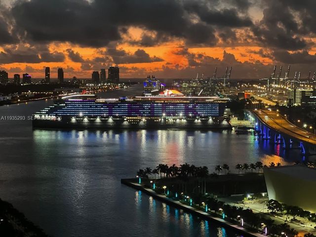 900 Biscayne Blvd 2106, Miami, FL 33132