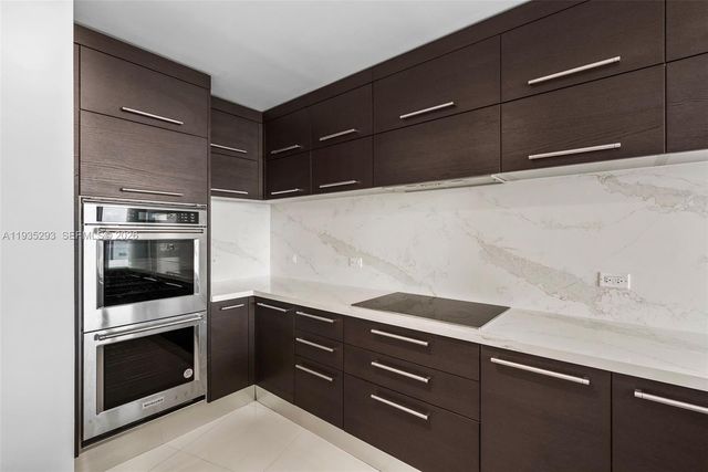 900 Biscayne Blvd 2106, Miami, FL 33132