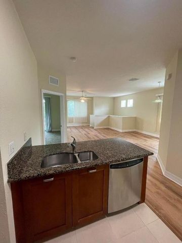 51 SE Sedona Circle 203, Stuart, FL 34994