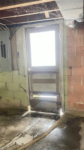 880 Wheatland Rd, Shenango Twp, PA 16159