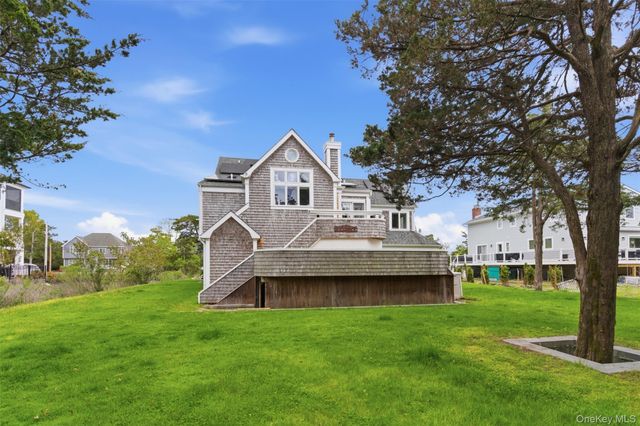 14 Beach Plum Lane, Nissequogue, NY 11780