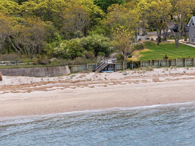 14 Beach Plum Lane, Nissequogue, NY 11780