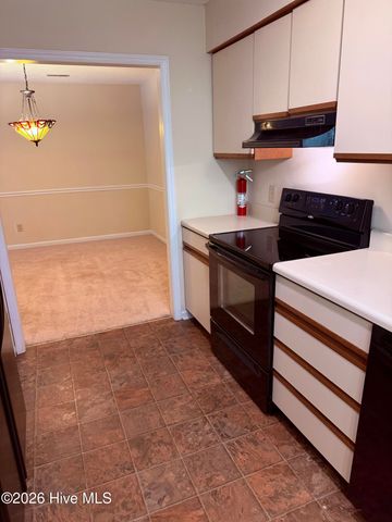 812 Hidden Branches Close, Winterville, NC 28590