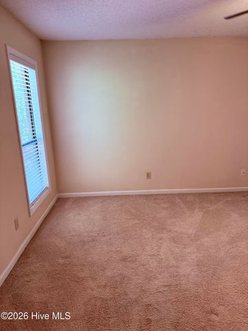 812 Hidden Branches Close, Winterville, NC 28590