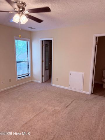 812 Hidden Branches Close, Winterville, NC 28590