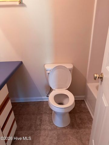 812 Hidden Branches Close, Winterville, NC 28590