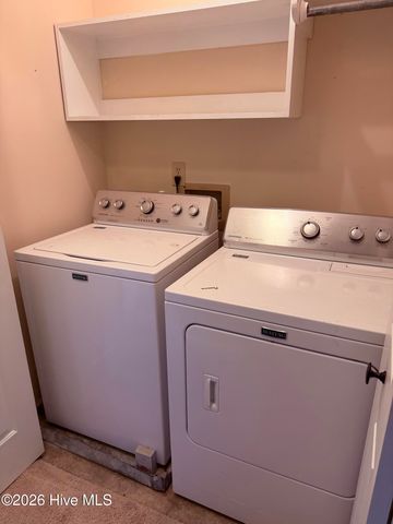 812 Hidden Branches Close, Winterville, NC 28590
