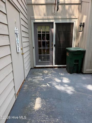 812 Hidden Branches Close, Winterville, NC 28590