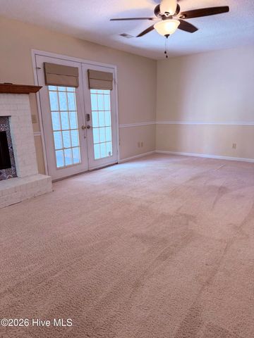 812 Hidden Branches Close, Winterville, NC 28590