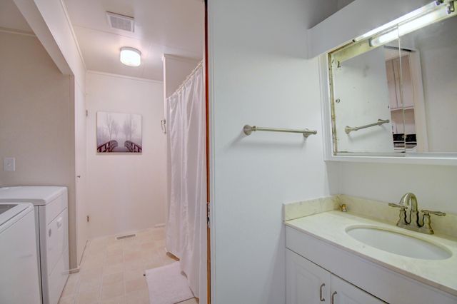 1401 Valle Alto Court NW, Albuquerque, NM 87107