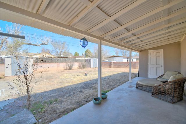 1401 Valle Alto Court NW, Albuquerque, NM 87107