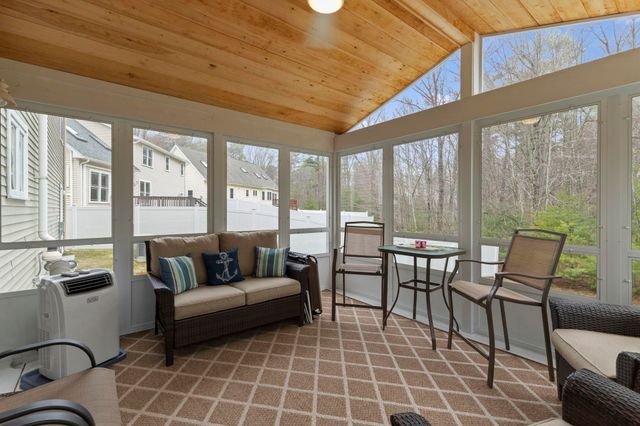 5 Izzy Lane, Kittery, ME 03904