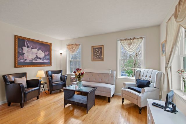 5 Izzy Lane, Kittery, ME 03904