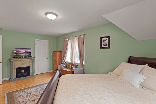 5 Izzy Lane, Kittery, ME 03904