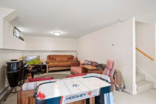 5 Izzy Lane, Kittery, ME 03904