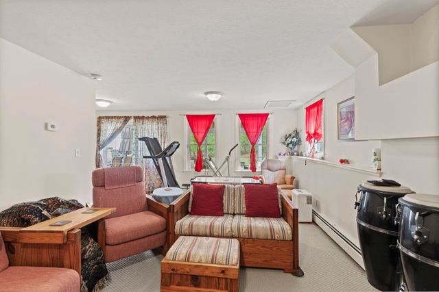 5 Izzy Lane, Kittery, ME 03904