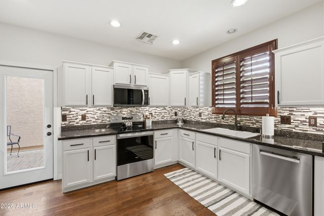 3927 S RIM Road, Gilbert, AZ 85297