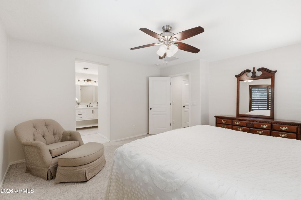 Image 25 of property listing at 3927 S RIM Road, Gilbert, AZ 85297