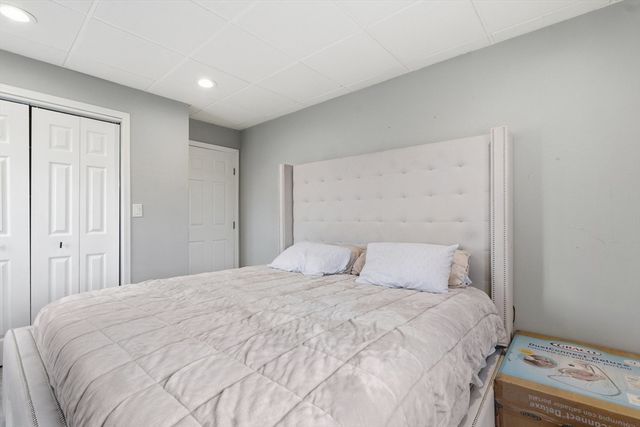 64 Foster St 305, Peabody, MA 01960