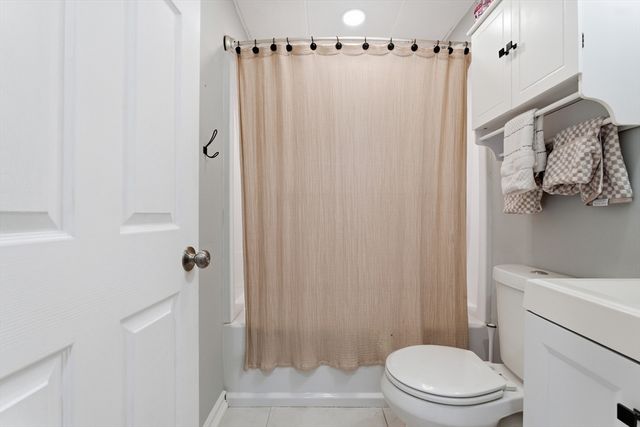 64 Foster St 305, Peabody, MA 01960