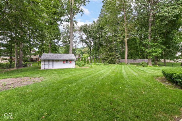 7062 W Christian Drive, New Palestine, IN 46163