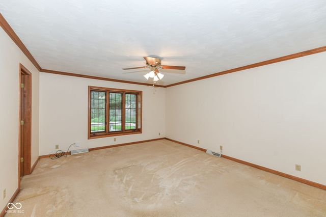 7062 W Christian Drive, New Palestine, IN 46163