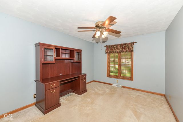 7062 W Christian Drive, New Palestine, IN 46163