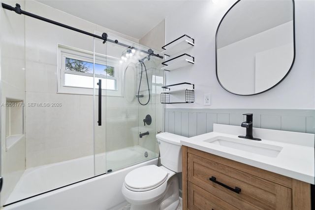 320 NE 59th Court, Oakland Park, FL 33334