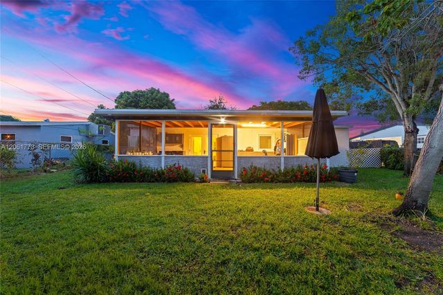 320 NE 59th Court, Oakland Park, FL 33334