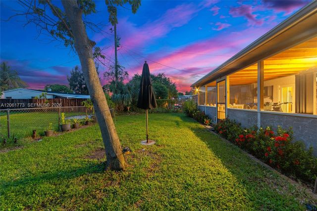 320 NE 59th Court, Oakland Park, FL 33334