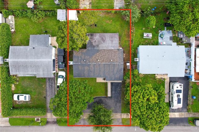 320 NE 59th Court, Oakland Park, FL 33334