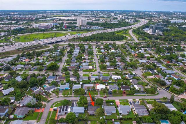 320 NE 59th Court, Oakland Park, FL 33334