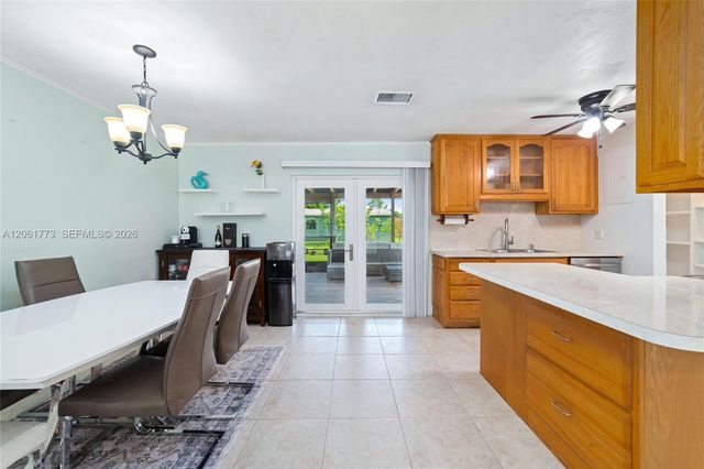 320 NE 59th Court, Oakland Park, FL 33334