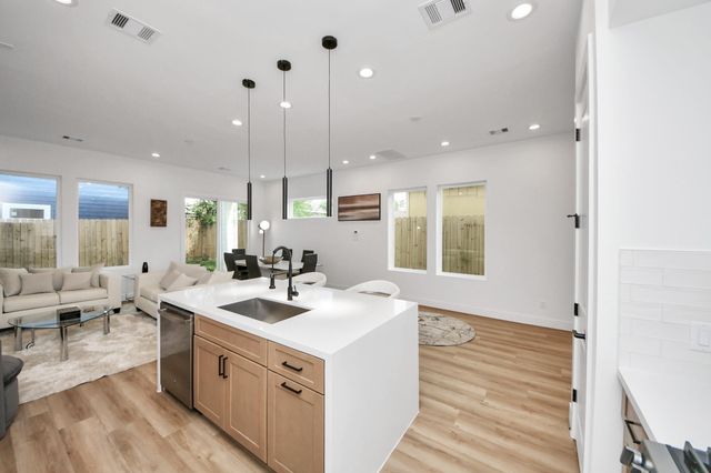 505 Middle Street, Houston, TX 77003