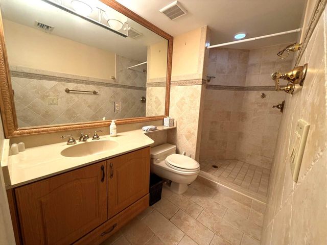 21085 NE 34th Avenue 404-1, Aventura, FL 33180