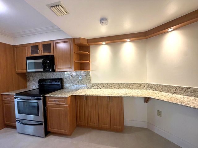 21085 NE 34th Avenue 404-1, Aventura, FL 33180