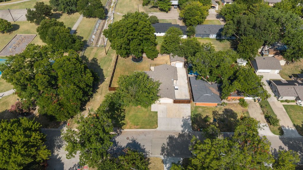 2801 Rosebud Lane, Richland Hills, TX 76118 — photo 3