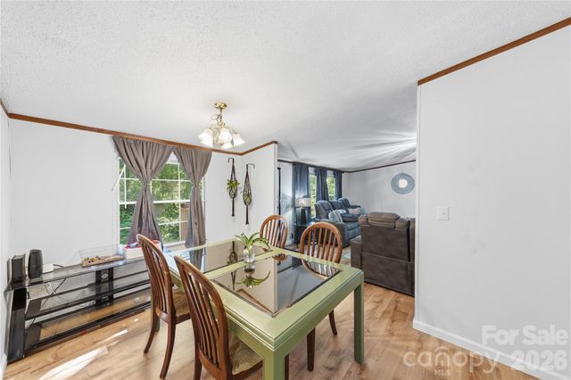 102 Sycamore Drive, Hickory, NC 28601