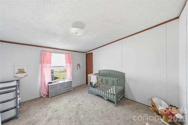102 Sycamore Drive, Hickory, NC 28601