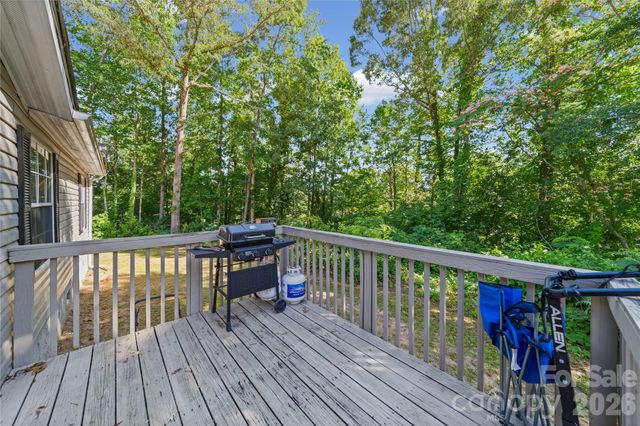 102 Sycamore Drive, Hickory, NC 28601