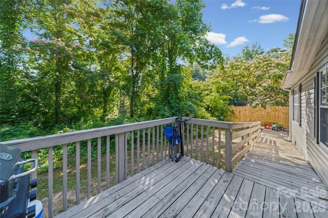 102 Sycamore Drive, Hickory, NC 28601