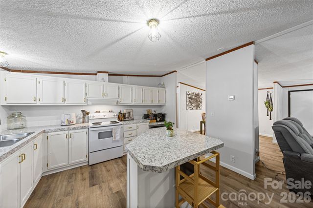 102 Sycamore Drive, Hickory, NC 28601