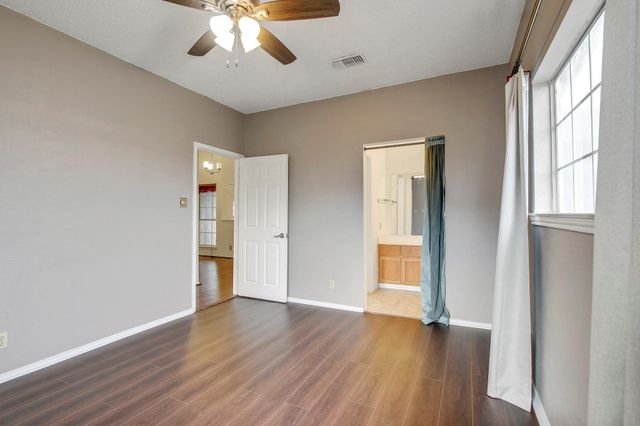 700 S 1st ST 304, Austin, TX 78704