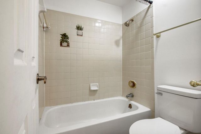 700 S 1st ST 304, Austin, TX 78704