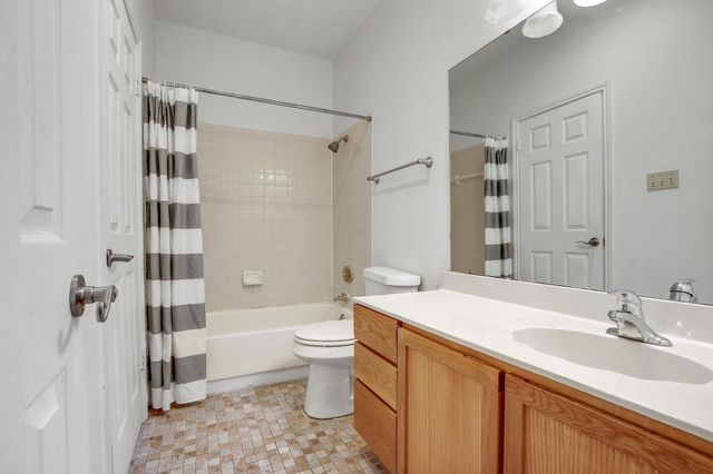 700 S 1st ST 304, Austin, TX 78704