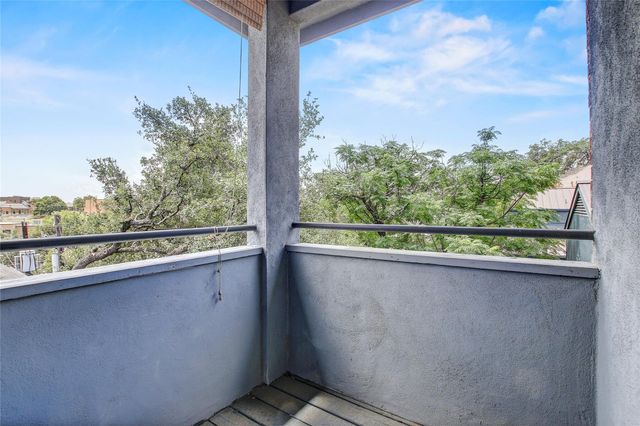 700 S 1st ST 304, Austin, TX 78704