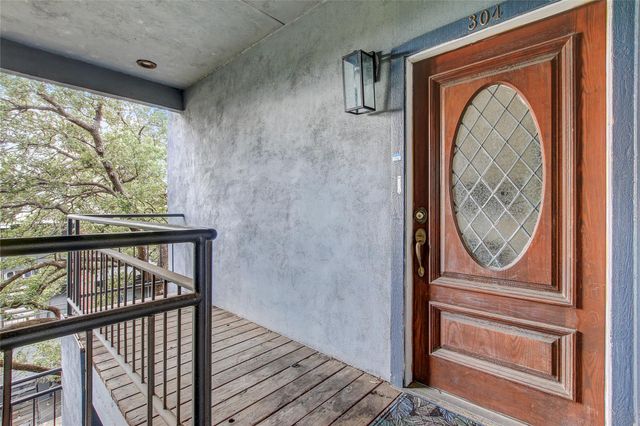 700 S 1st ST 304, Austin, TX 78704