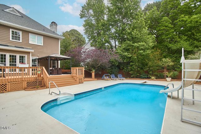 105 Weatherly Place, Cary, NC 27518